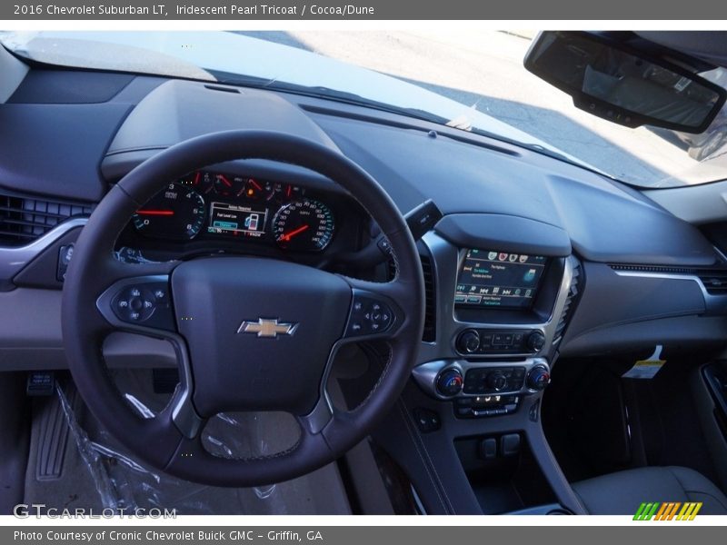 Iridescent Pearl Tricoat / Cocoa/Dune 2016 Chevrolet Suburban LT