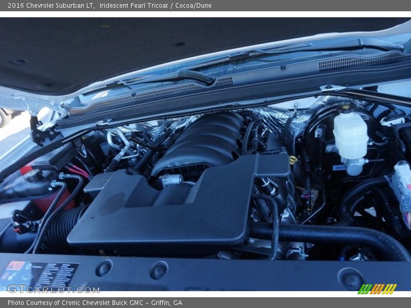 Iridescent Pearl Tricoat / Cocoa/Dune 2016 Chevrolet Suburban LT