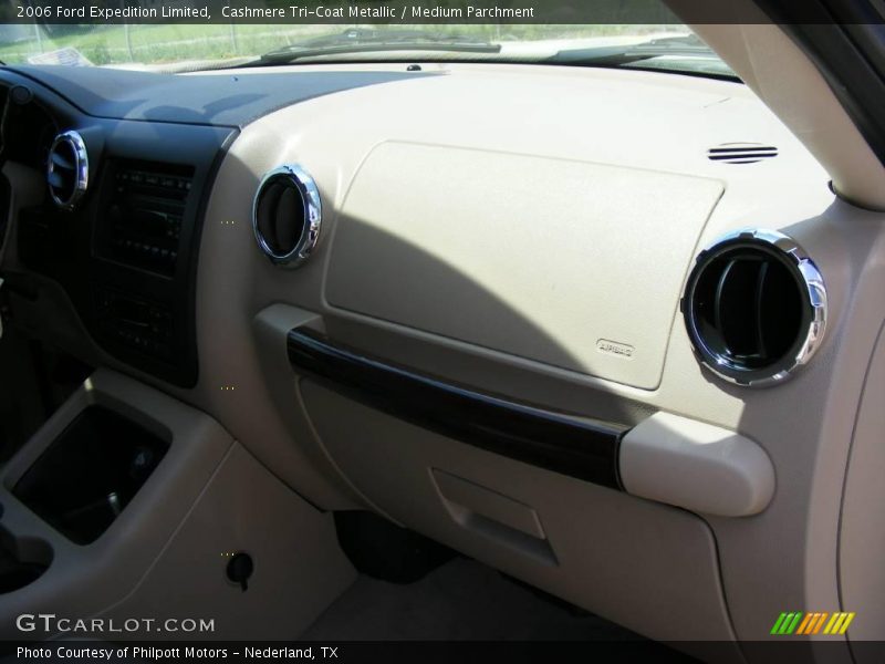 Cashmere Tri-Coat Metallic / Medium Parchment 2006 Ford Expedition Limited