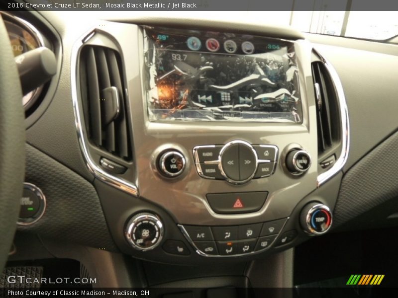 Mosaic Black Metallic / Jet Black 2016 Chevrolet Cruze LT Sedan