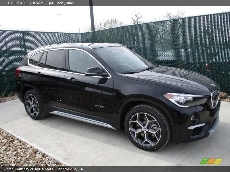 Front 3/4 View of 2016 X1 xDrive28i