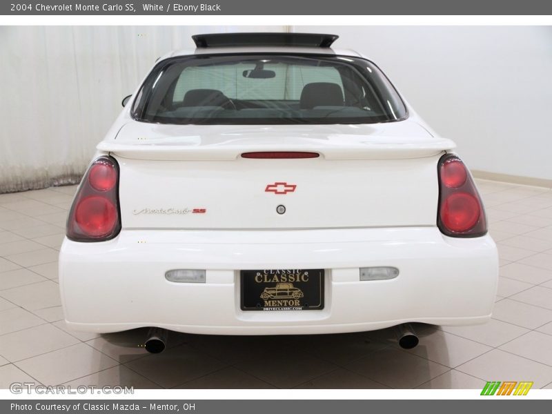 White / Ebony Black 2004 Chevrolet Monte Carlo SS