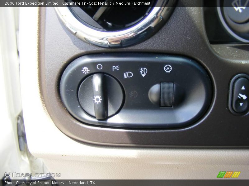 Cashmere Tri-Coat Metallic / Medium Parchment 2006 Ford Expedition Limited