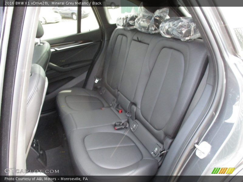 Mineral Grey Metallic / Black 2016 BMW X1 xDrive28i