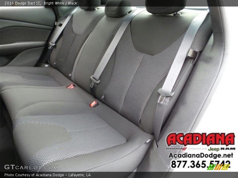 Bright White / Black 2016 Dodge Dart SE