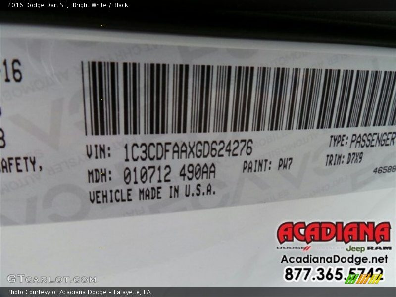 Bright White / Black 2016 Dodge Dart SE