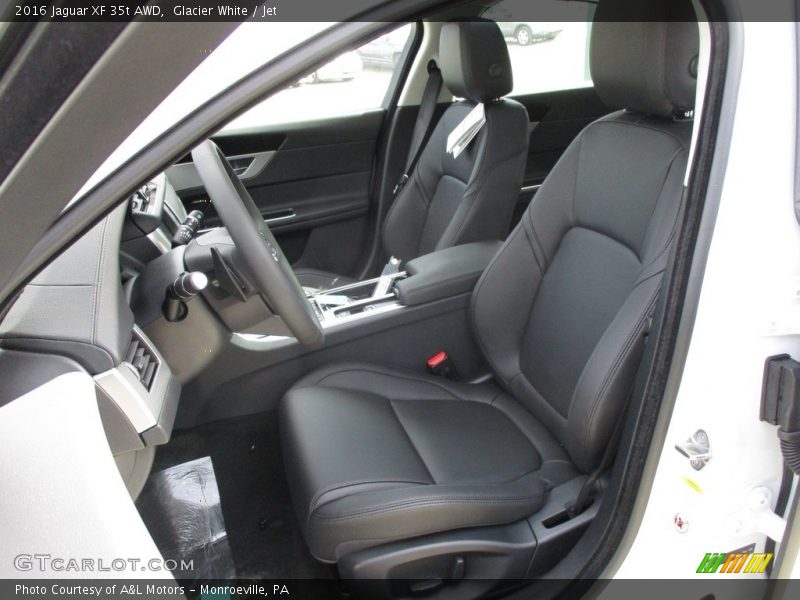 Glacier White / Jet 2016 Jaguar XF 35t AWD