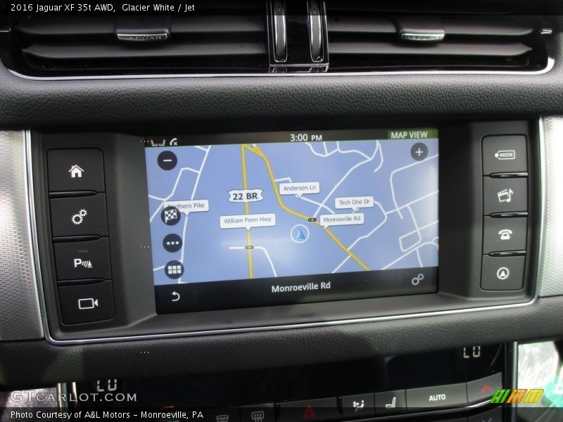 Glacier White / Jet 2016 Jaguar XF 35t AWD