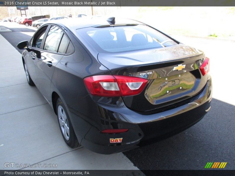 Mosaic Black Metallic / Jet Black 2016 Chevrolet Cruze LS Sedan