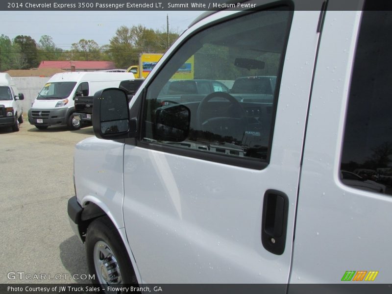 Summit White / Medium Pewter 2014 Chevrolet Express 3500 Passenger Extended LT