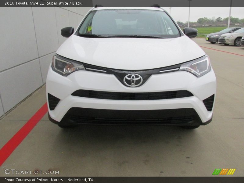 Super White / Black 2016 Toyota RAV4 LE