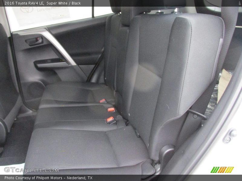 Super White / Black 2016 Toyota RAV4 LE