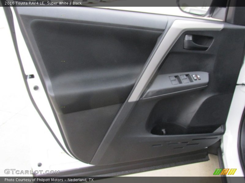 Super White / Black 2016 Toyota RAV4 LE