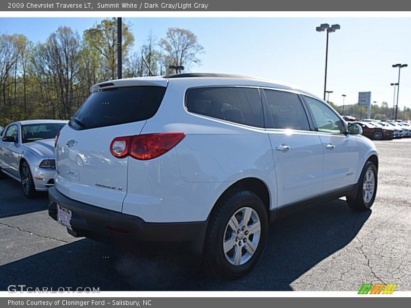 Summit White / Dark Gray/Light Gray 2009 Chevrolet Traverse LT