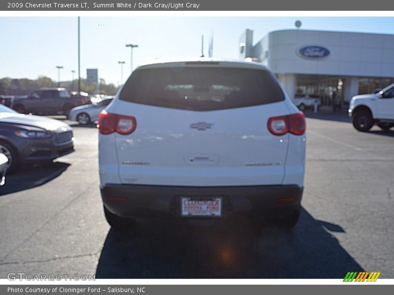 Summit White / Dark Gray/Light Gray 2009 Chevrolet Traverse LT