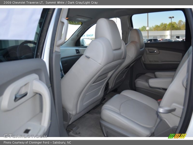 Summit White / Dark Gray/Light Gray 2009 Chevrolet Traverse LT