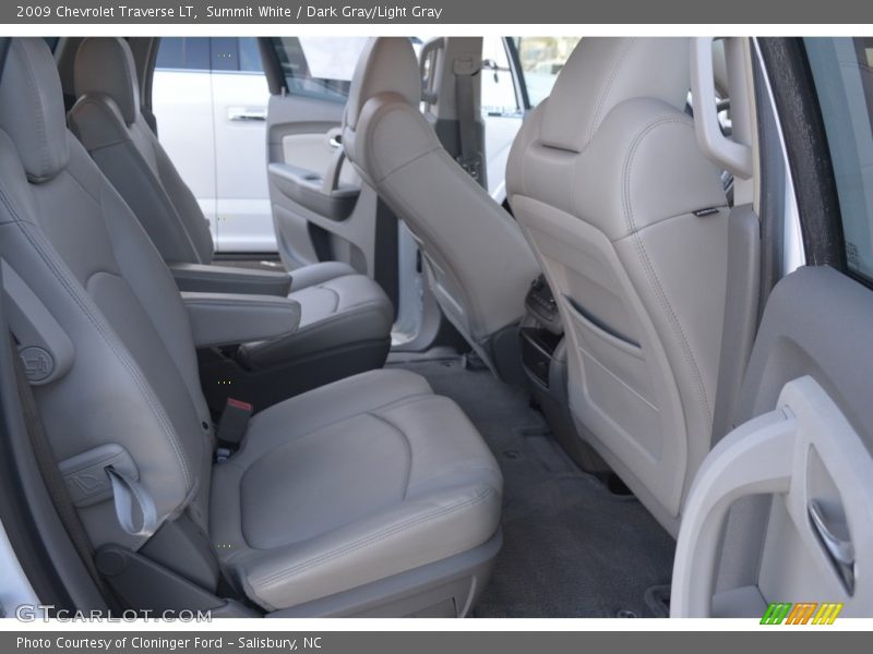 Summit White / Dark Gray/Light Gray 2009 Chevrolet Traverse LT