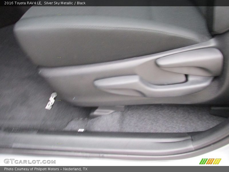 Silver Sky Metallic / Black 2016 Toyota RAV4 LE