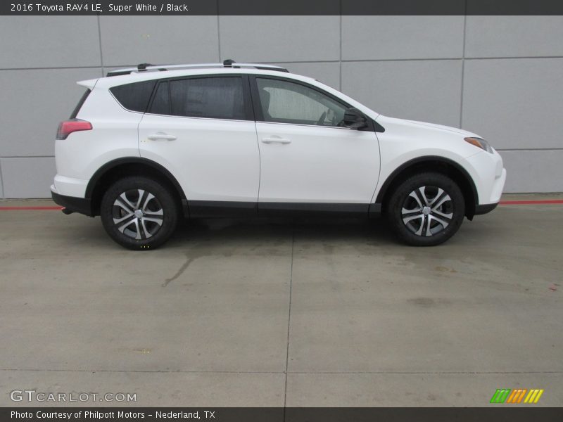 Super White / Black 2016 Toyota RAV4 LE