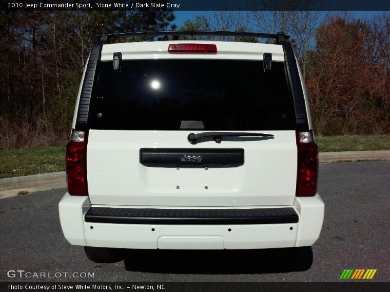 Stone White / Dark Slate Gray 2010 Jeep Commander Sport