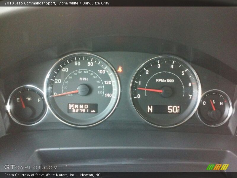 Stone White / Dark Slate Gray 2010 Jeep Commander Sport