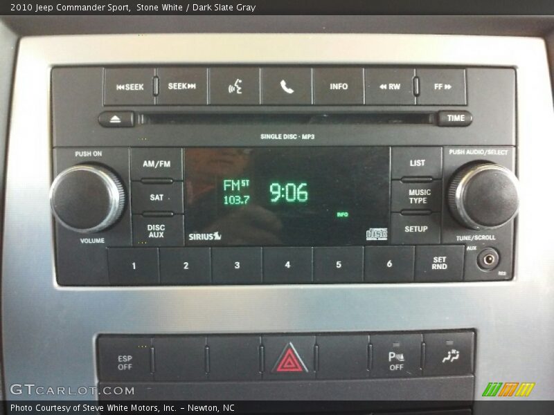 Stone White / Dark Slate Gray 2010 Jeep Commander Sport