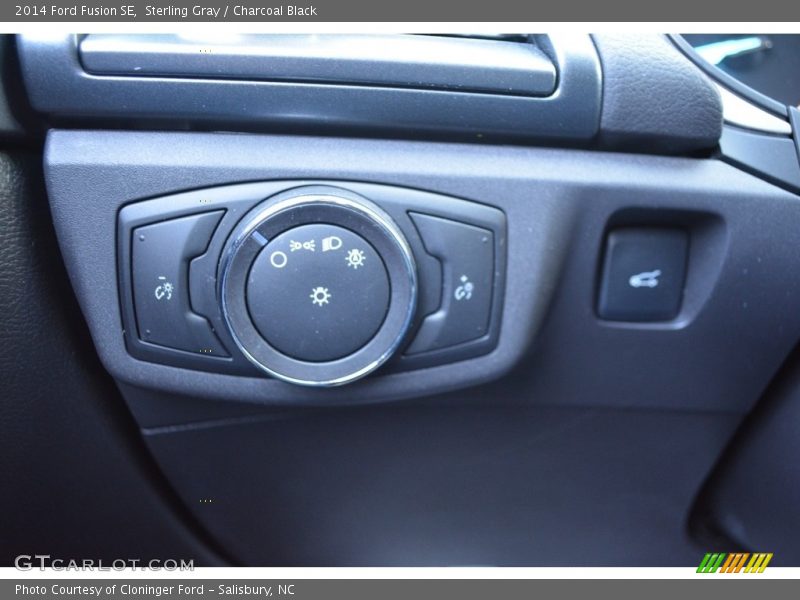 Sterling Gray / Charcoal Black 2014 Ford Fusion SE