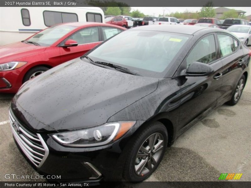 Black / Gray 2017 Hyundai Elantra SE