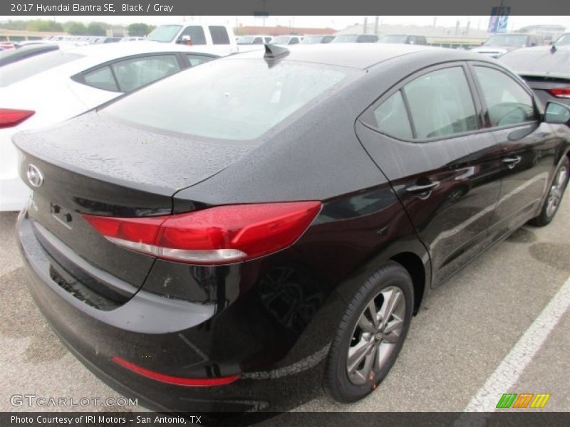 Black / Gray 2017 Hyundai Elantra SE