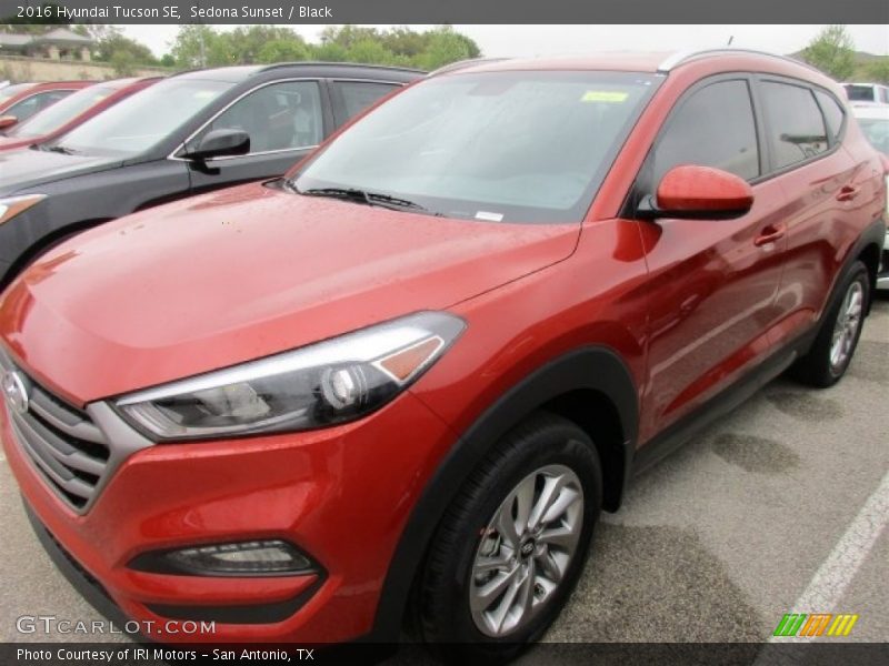 Sedona Sunset / Black 2016 Hyundai Tucson SE