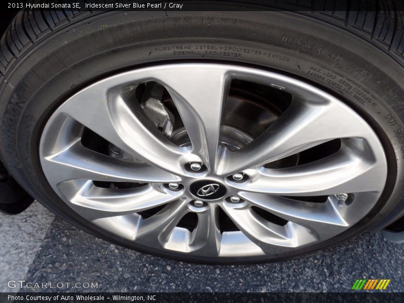 Iridescent Silver Blue Pearl / Gray 2013 Hyundai Sonata SE