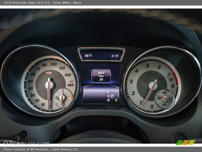 Cirrus White / Black 2016 Mercedes-Benz GLA 250