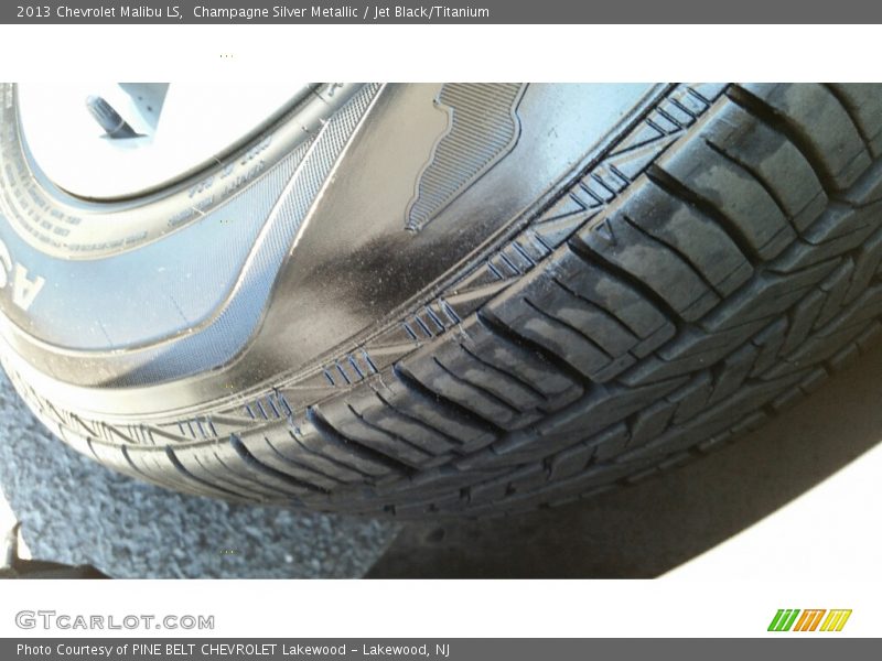 Champagne Silver Metallic / Jet Black/Titanium 2013 Chevrolet Malibu LS