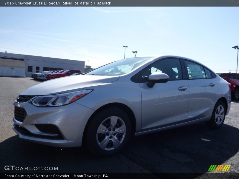 Silver Ice Metallic / Jet Black 2016 Chevrolet Cruze LT Sedan