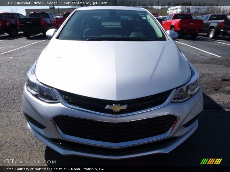 Silver Ice Metallic / Jet Black 2016 Chevrolet Cruze LT Sedan