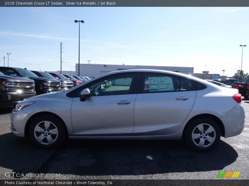 Silver Ice Metallic / Jet Black 2016 Chevrolet Cruze LT Sedan