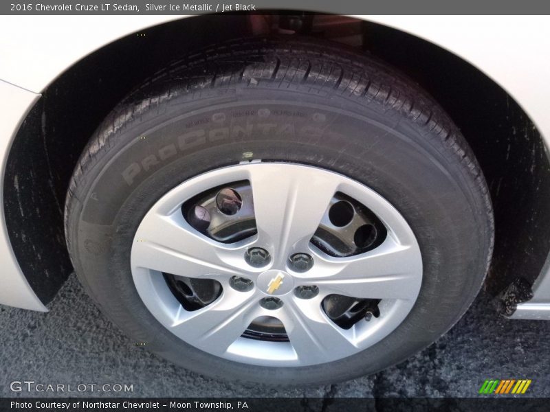 Silver Ice Metallic / Jet Black 2016 Chevrolet Cruze LT Sedan