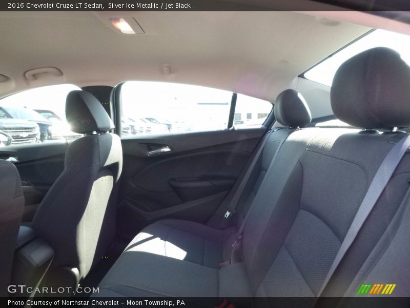 Silver Ice Metallic / Jet Black 2016 Chevrolet Cruze LT Sedan