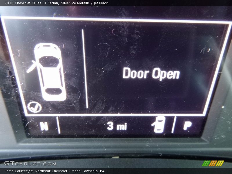 Silver Ice Metallic / Jet Black 2016 Chevrolet Cruze LT Sedan