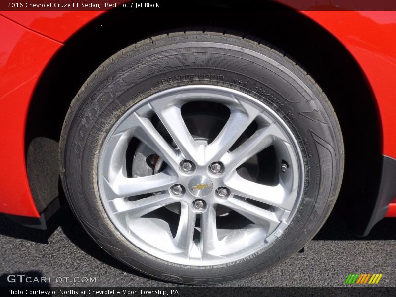 Red Hot / Jet Black 2016 Chevrolet Cruze LT Sedan