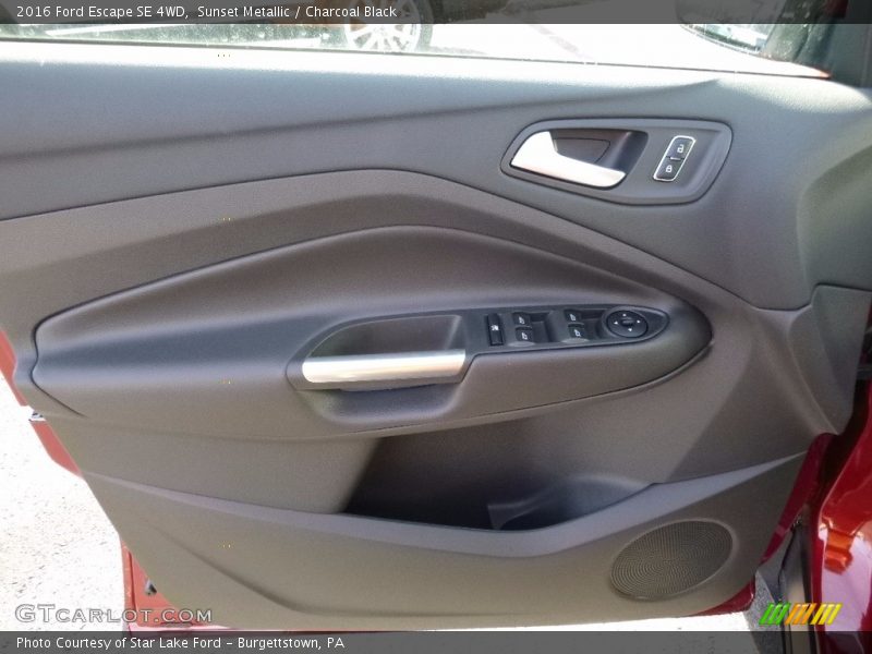 Sunset Metallic / Charcoal Black 2016 Ford Escape SE 4WD