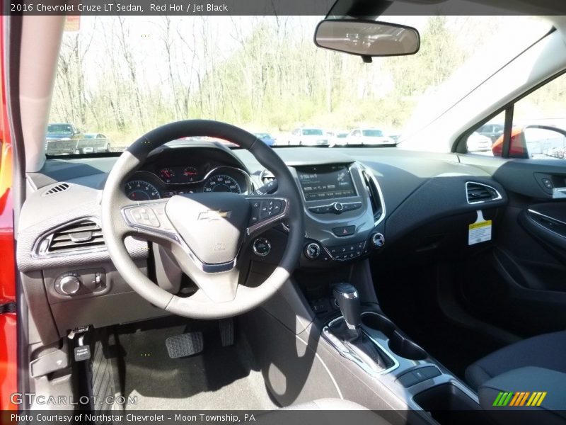 Red Hot / Jet Black 2016 Chevrolet Cruze LT Sedan