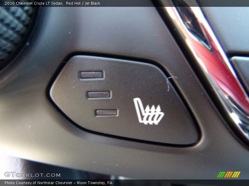 Red Hot / Jet Black 2016 Chevrolet Cruze LT Sedan