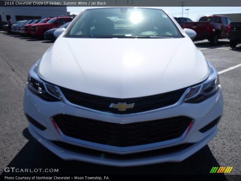 Summit White / Jet Black 2016 Chevrolet Cruze LT Sedan
