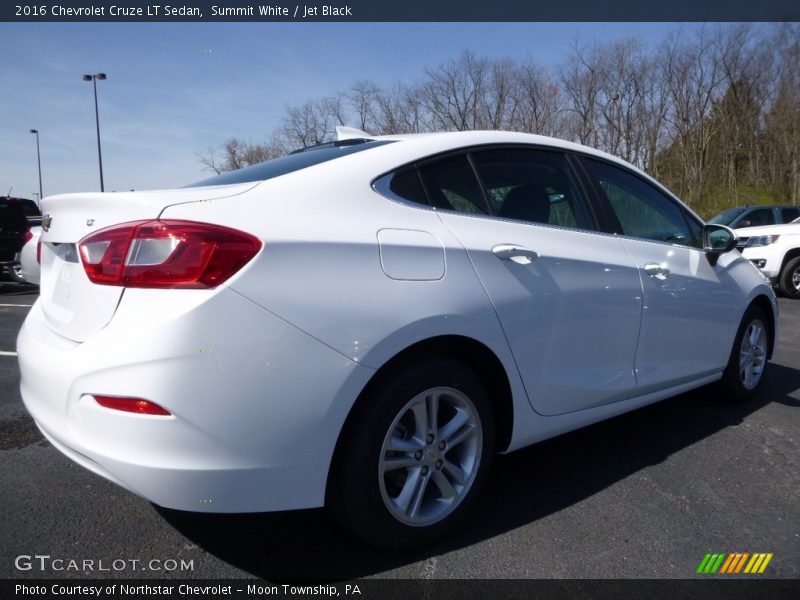 Summit White / Jet Black 2016 Chevrolet Cruze LT Sedan
