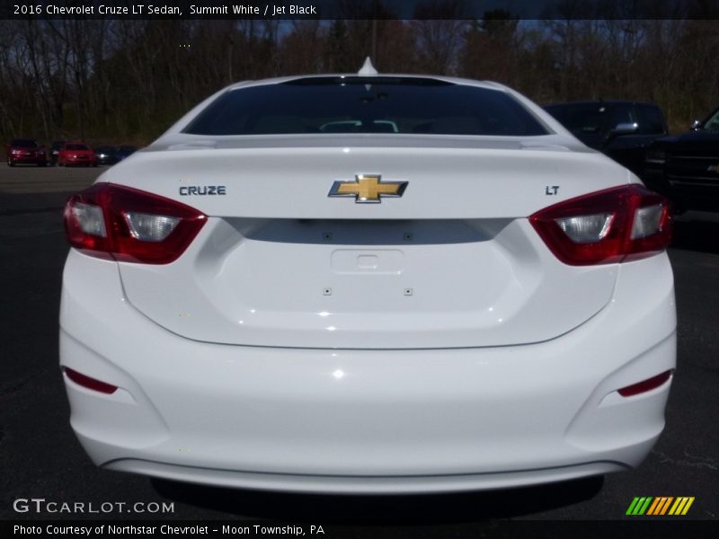 Summit White / Jet Black 2016 Chevrolet Cruze LT Sedan