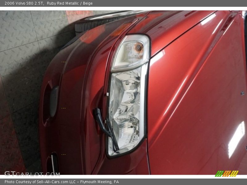 Ruby Red Metallic / Beige 2006 Volvo S80 2.5T