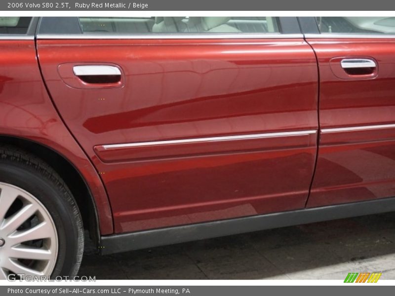 Ruby Red Metallic / Beige 2006 Volvo S80 2.5T