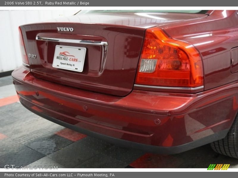 Ruby Red Metallic / Beige 2006 Volvo S80 2.5T