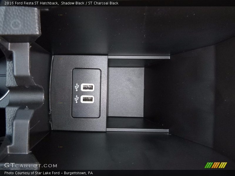 Shadow Black / ST Charcoal Black 2016 Ford Fiesta ST Hatchback